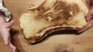 プレーンナン　赤ちゃん　手